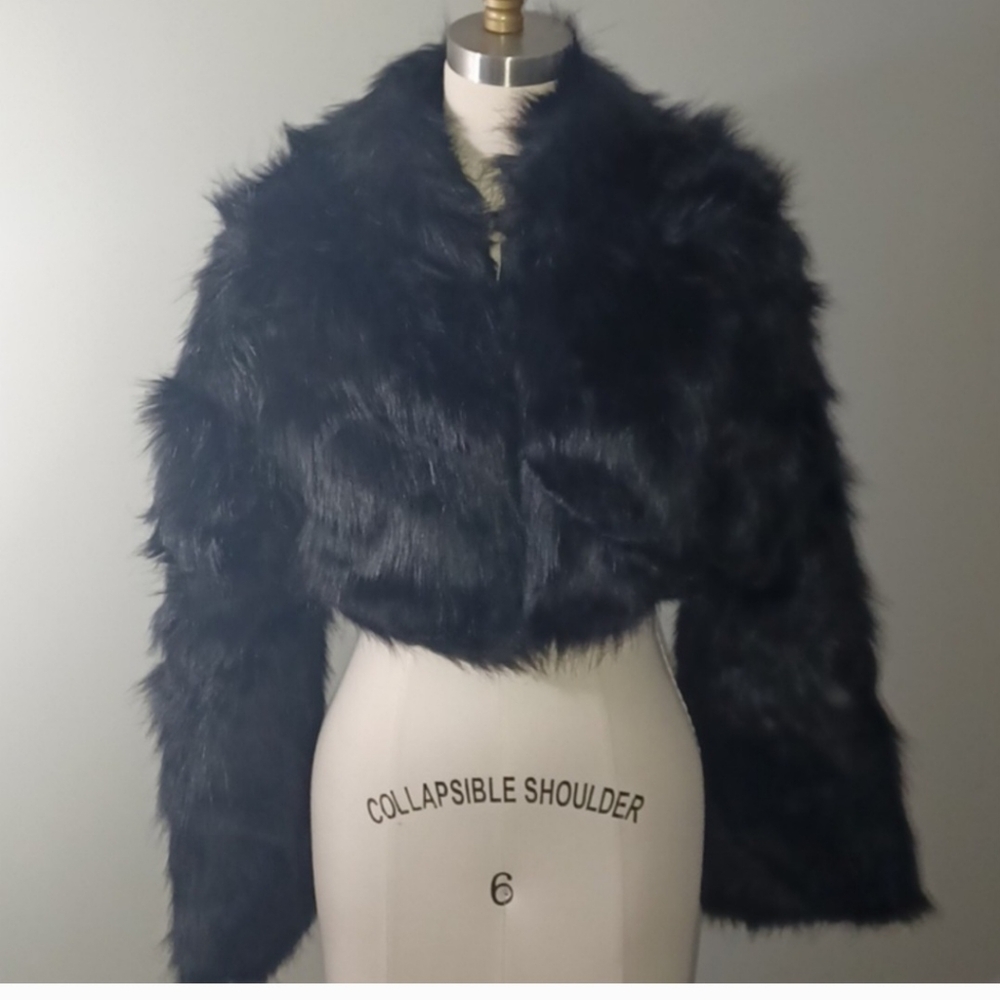NEW N°1 BLACK FAUX FUR CROPPED JACKET SZ MEDIUM